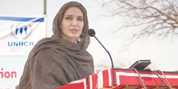Angelina Jolie jep dorëheqja nga një post shumë i rëndësishëm