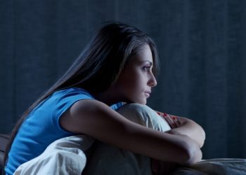 Këto 2 fjali mos ia thoni asnjëherë dikujt që vuan nga ankthi