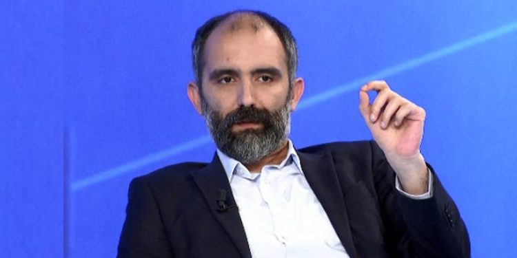 Abrashi: Dita e 11 nga bllokimi i rrugëve në veri, KFOR-i po qëndron në heshtje