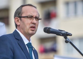 Hoti-Qeverisë: Ju nuk dini të mbani shtet, ju dini vetëm të shani