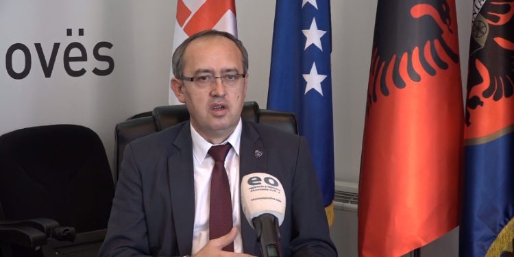 Hoti e thotë hapur: Qeveria e Kosovës ka rënë pre e grackës së Beogradit