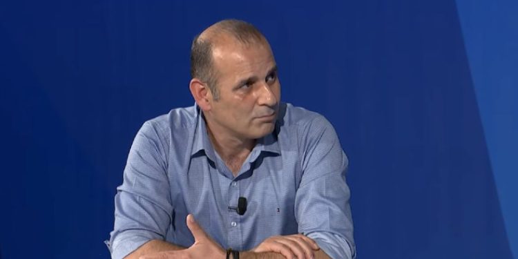 Canaj pas vizitës në Hagë: Thaçi dhe Veseli të brengosur për situatën në Kosovë