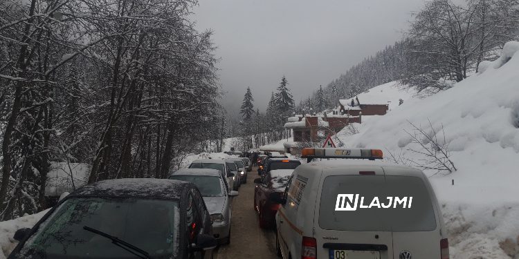 Kjo është gjendja e rrugëve në Kosovë pas reshjeve të borës