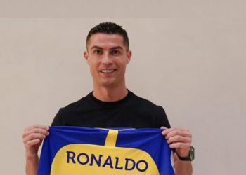 Ronaldo i emocionuar për transferimin e tij në Al-Nassr