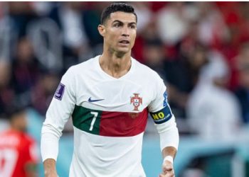 Cristiano Ronaldo zyrtarisht pjesë e Al-Nassr