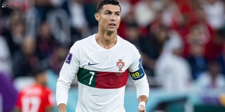 Cristiano Ronaldo zyrtarisht pjesë e Al-Nassr