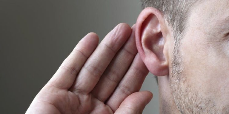 Mbi një miliard njerëz janë të rrezikuar të humbasin dëgjimin, kjo është arsyeja