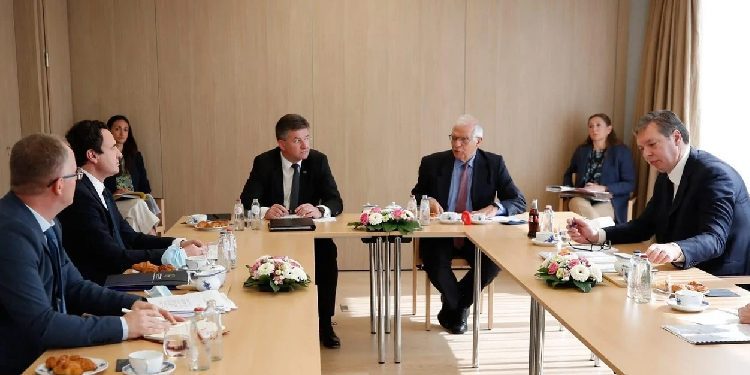 Diplomatët e BE-së: Plani franko-gjerman s`është njohje e plotë, por normalizim i marrëdhënieve