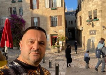 Driton Kuka uron Krishlindjet në mënyrë të veçantë