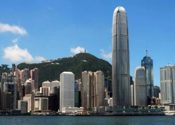 Koronavirusi “goditi” botën, ky vend po ofron 500 mijë bileta ajrore falas për të nxitur turizmin