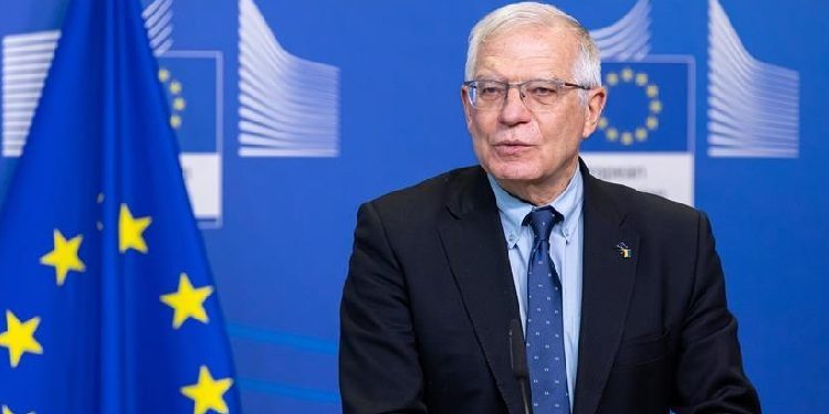 Borrell pas largimit të barrikadave: Diplomacia ka mbizotëruar në de-eskalimin e tensioneve në veri