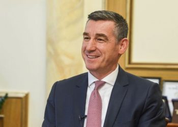 Djali i Kadri Veselit falënderon popullin e Kosovës për mbështetje 