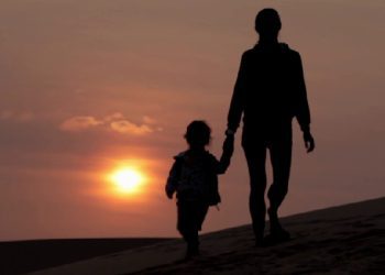 Çfarë është ndikimi negativ nga prindërit për fëmijët?!