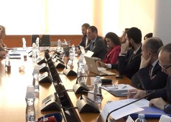 Lushtaku në Komisionin për Buxhet kërkon nga VV të japë detaje për situatën në veri