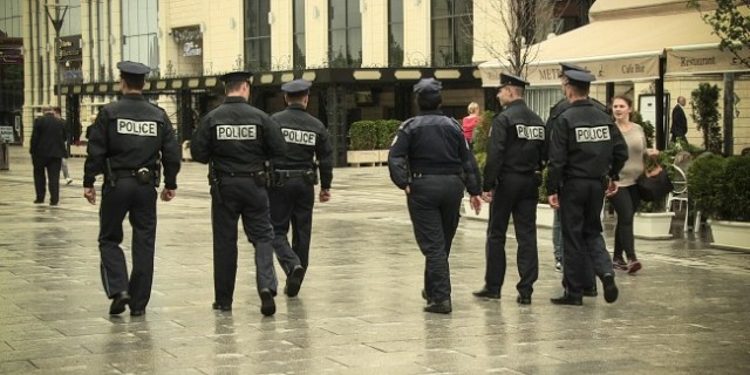 Festa e Vitit të Ri erdhi, Policia e Kosovës bën apel për kujdes të shtuar