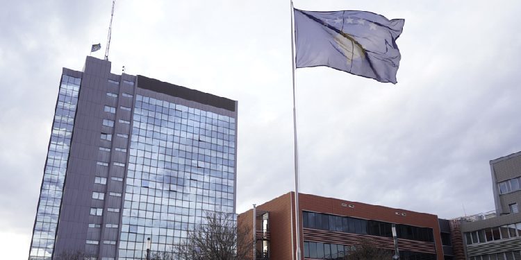 Opozita kritikon ashpër Qeverinë në lidhje me menaxhimin e buxhetit për shëndetësi