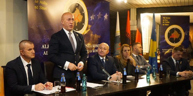 Haradinaj në Gjermani: Atdheu na bashkon përtej partive e ideologjive