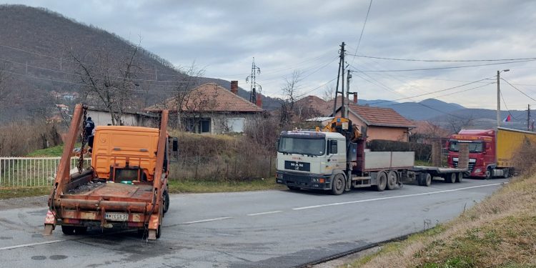 Nis largimi i barrikadave në fshatin Rudarë të Zveçanit