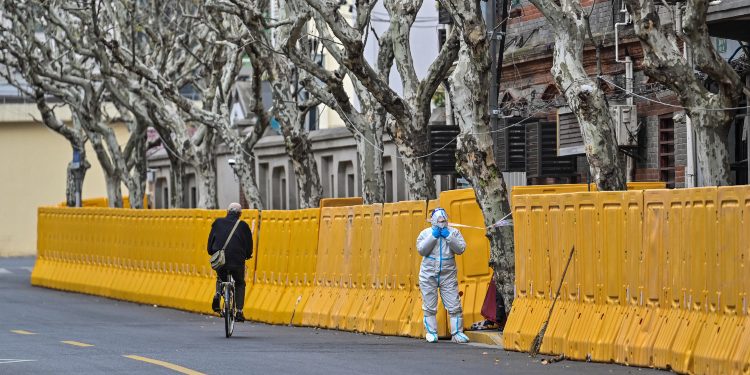 Shangai nuk gjen qetësi nga Covid-19, mbyllen shkollat, mësimi vijon online