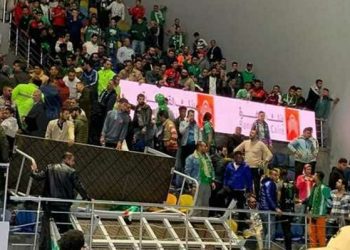 Dhjetëra të plagosur nga shembja e tribunës në jug të Kajros