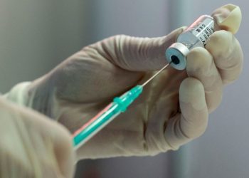 Arrinë në Kosovë kontingjenti i parë me 300 doza të vaksinës kundër kancerit të qafës së mitrës