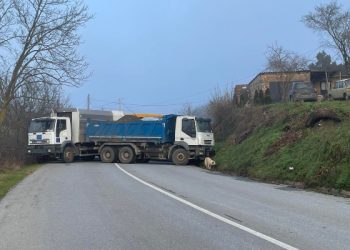 Largohen barrikadat në Zupç të Zubin Potokut