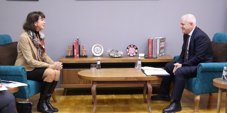 Gjithçka që u diskutua në takimin e ministrit Sveçla me kordinatoren e SHBA-ve