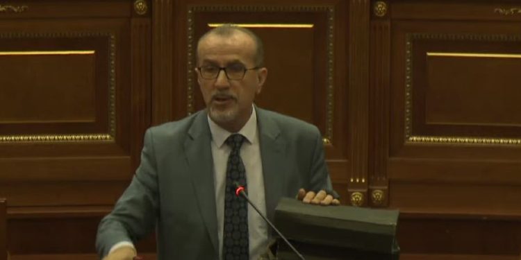 Haxhiu për Trustin: Dora juaj dëshmon a jeni përfaqësues të qytetarëve apo interesave politike