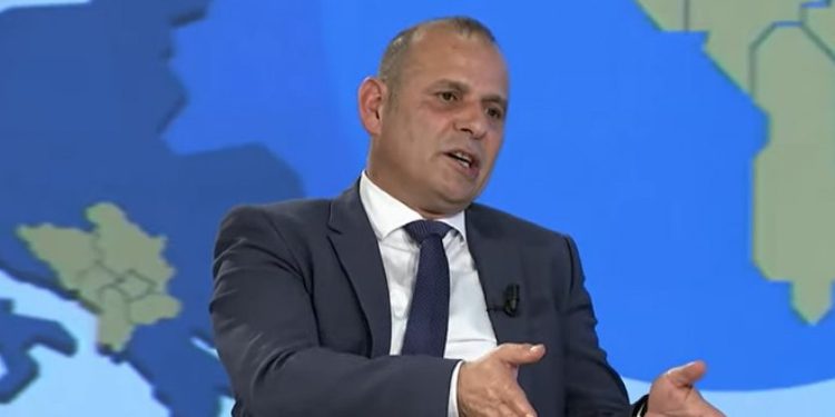 Canaj: Ne kemi të bëjmë me një ministre që nuk ka idenë se çka është politika e jashtme