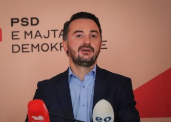 Molliqaj: Merr përgjegjësi, dorëhiqu kryeministër!