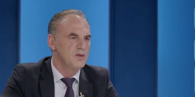 A do të kthehet Fatmir Limaj në “shtëpinë” e vjetër politike?!