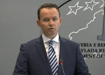 Gjendja alarmante nga vërshimet, Peci nga Berlini shpreh keqardhje se nuk ndodhet pranë qytetarëve