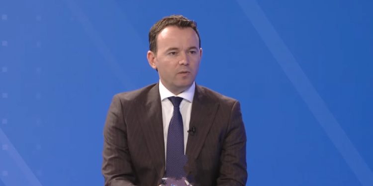 Ministri i Bujqësisë iu drejtohet PDK-së: Mos e shprushni marren!