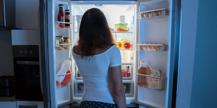 Këto janë disa nga ushqimet që nuk duhet të mungojnë në frigoriferin tuaj