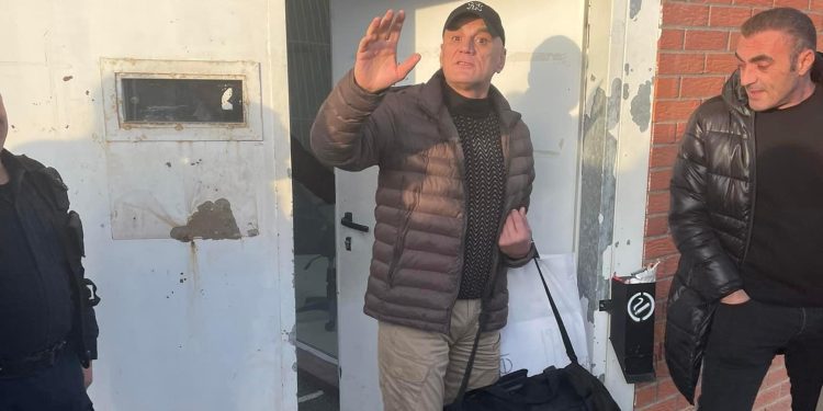 Gani Geci niset për në burg, tregon sa kohë i ka mbetur për ta vuajtur dënimin