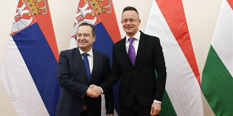 Hungaria del kundër anëtarësimit të Kosovës në institucionet evropiane