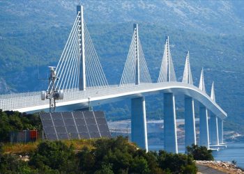 Koracia tani hyn zyrtarisht në Eurozonë