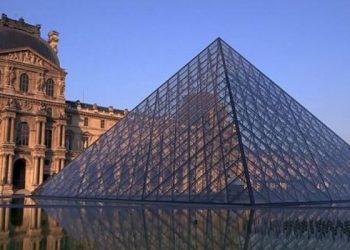 Muzeu i Luvrit i gatshëm t’a kufizoi numrin e vizitorëve, kjo është arsyeja