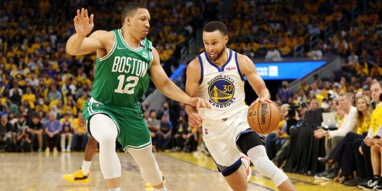 Në NBA nis marshi i Boston Celtics