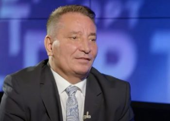 Lekaj u bënë thirrje deputetëve që të votojnë Trustin