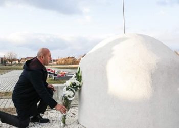 Haradinaj: Masakra e Rogovës ishte njëra prej ngjarjeve më të dhimbshme në luftën tonë për liri