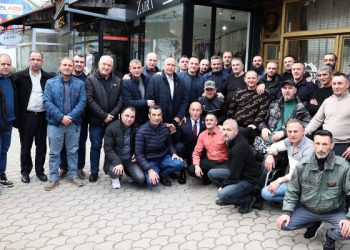 Haradinaj pas takimit me bashkëluftëtarët: Po ndihem sikur në ditët e lavdisë