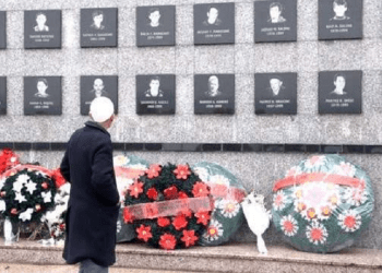 Rrëfehet Benjamini nga Reçaku: Nuk kam mundur ta tejkaloj dhimbjen për babin e motrën