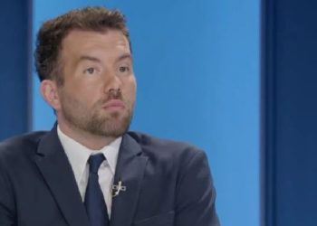 Rron Gjinovci kërkon lirimin e menjëhershëm të aktivistit të PDK-së