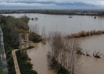 Alarmante, 15 shtëpi në Obot të Shkodrës ende nën ujë nga vërshimet