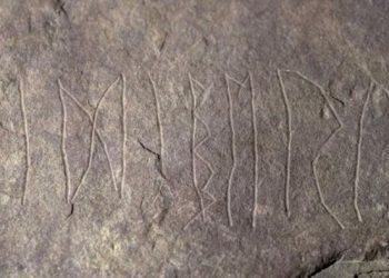 Shkrim i gdhendur në gur, arkeologët norvegjez gjejnë shkrimin më të vjetër në botë