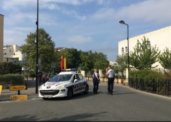 Sulm me thika në Paris, 3 persona të vdekur e 3 të plagosur