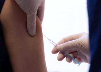 Numër i vogël i vajzave që u vaksinuan kundër kancerit të qafës së mitrës