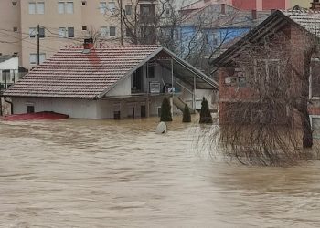 Komuna e Mitrovicës ndihmon familjet e dëmtuara nga vërshimet