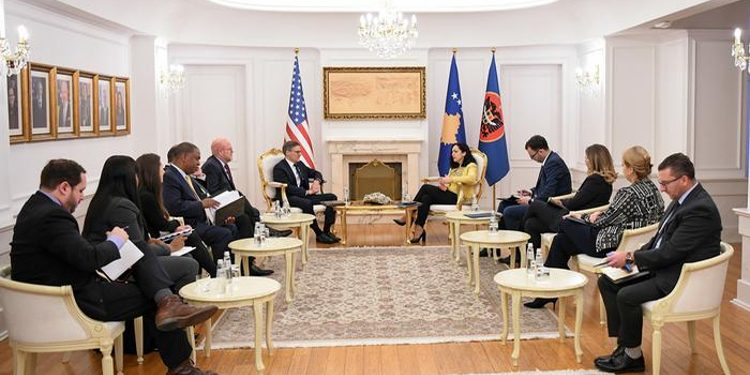 Politika botërore shton dinamikën për ta nxjerrë nga ngecja dialogun Kosovë-Serbi